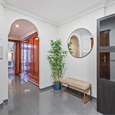 Piso En Atarazanas Apartment Malaga Exterior photo